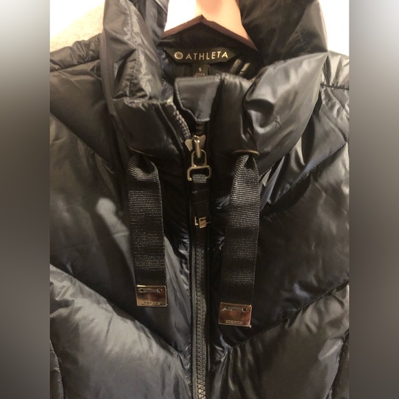 Athleta Puffy Vest - Picture 5 of 7